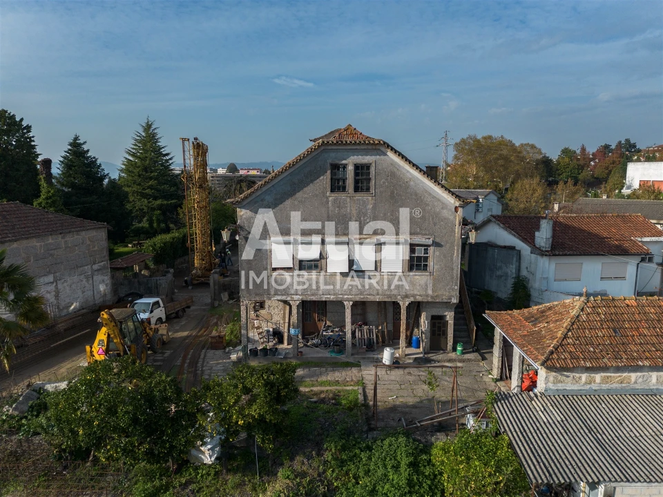 Moradia T6 para Venda em Urgezes Foto 12