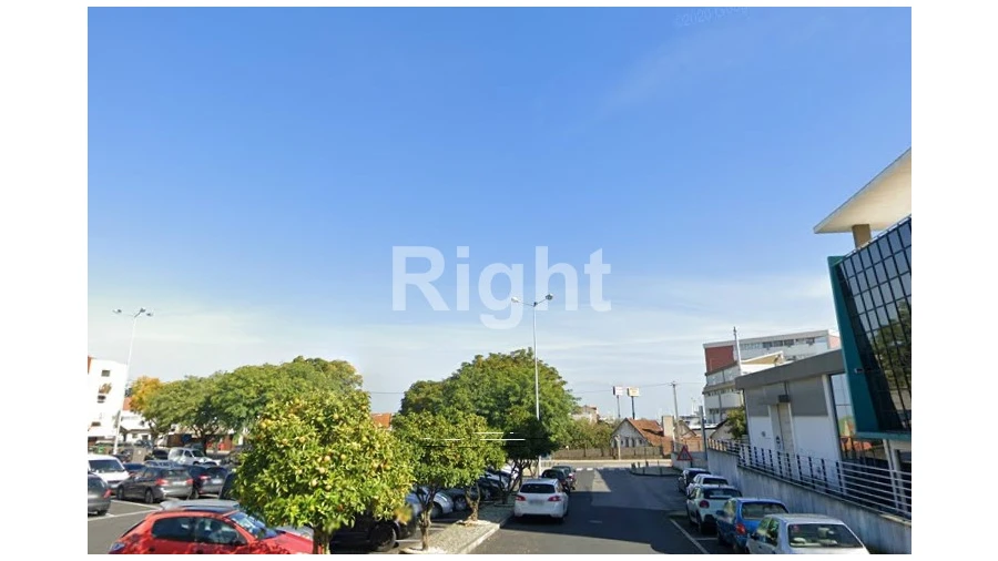 Armazém para Venda em Sacavém e Prior Velho Foto 6