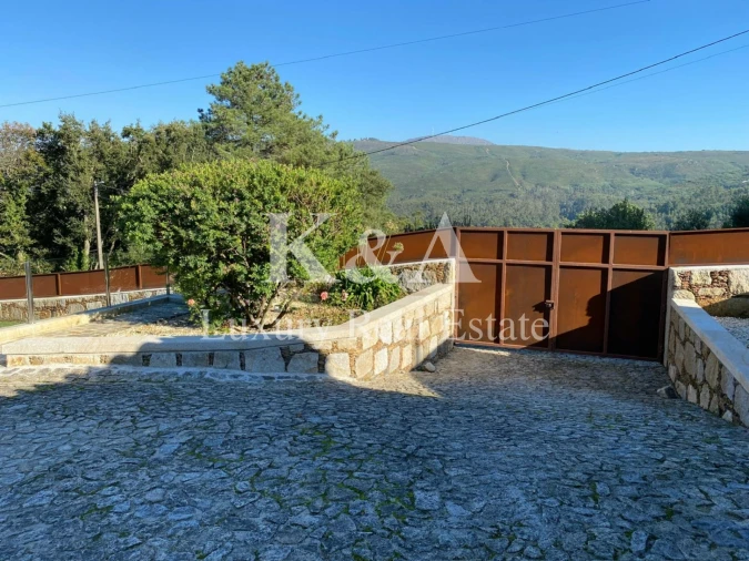 Moradia T4 para Venda em Venade e Azevedo Foto 7