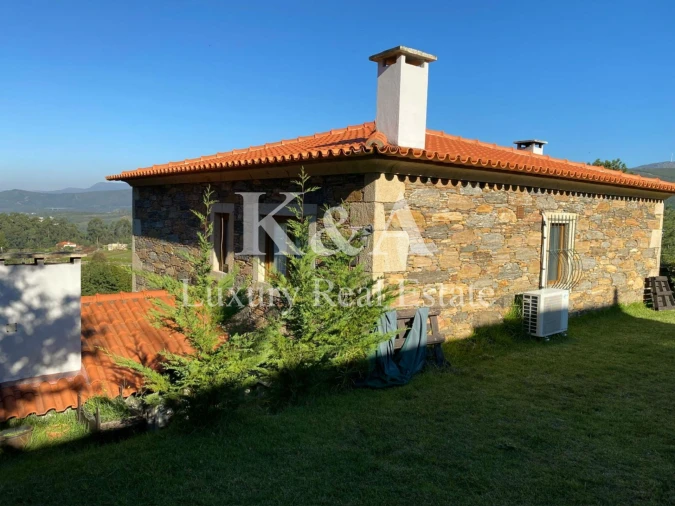 Moradia T4 para Venda em Venade e Azevedo Foto 2