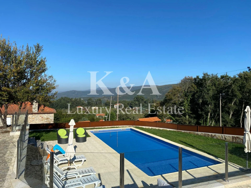 Moradia T4 para Venda em Venade e Azevedo Foto 4