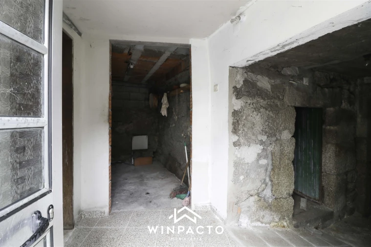 Moradia T3 para Venda em Lapa do Lobo Foto 12