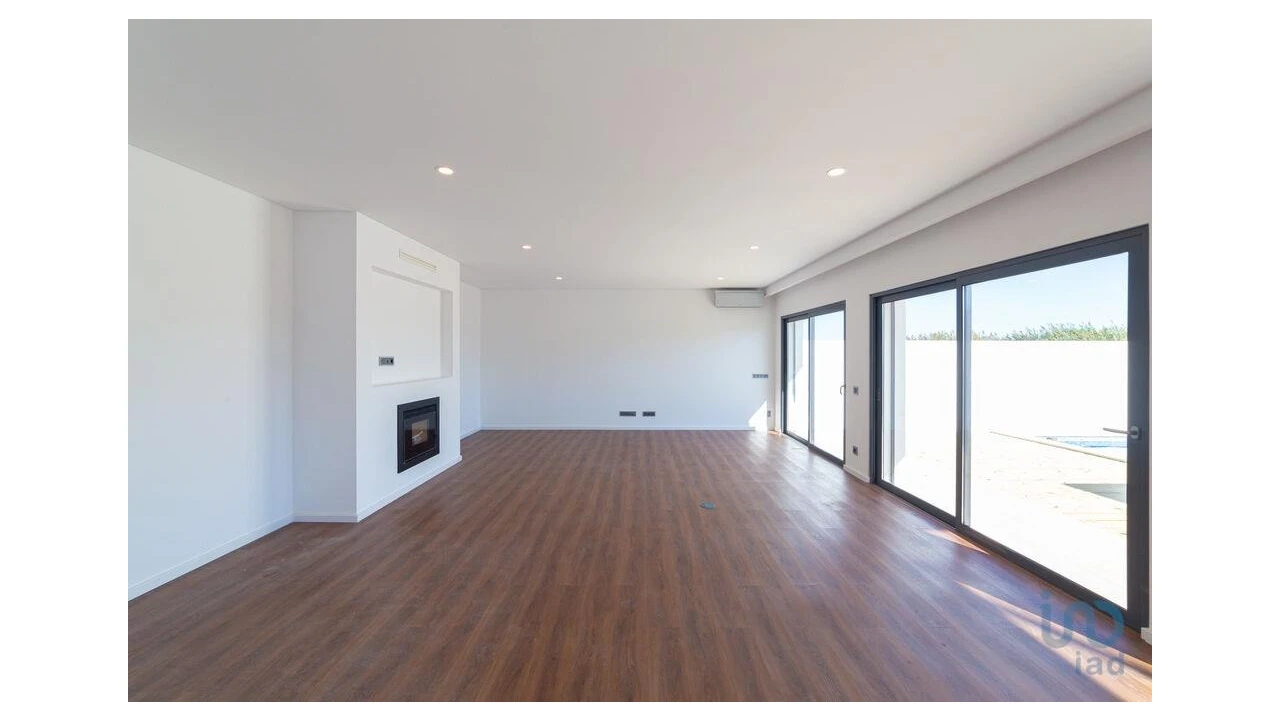 Moradia T3 para Venda em Tavira (Santa Maria e Santiago) Foto 7