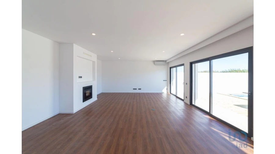 Moradia T3 para Venda em Tavira (Santa Maria e Santiago) Foto 7