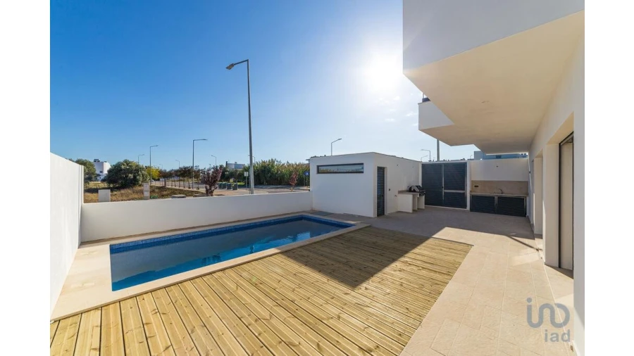 Moradia T3 para Venda em Tavira (Santa Maria e Santiago) Foto 1