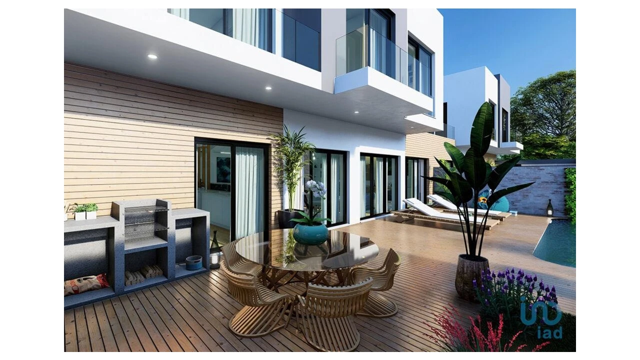 Moradia T3 para Venda em Tavira (Santa Maria e Santiago) Foto 3