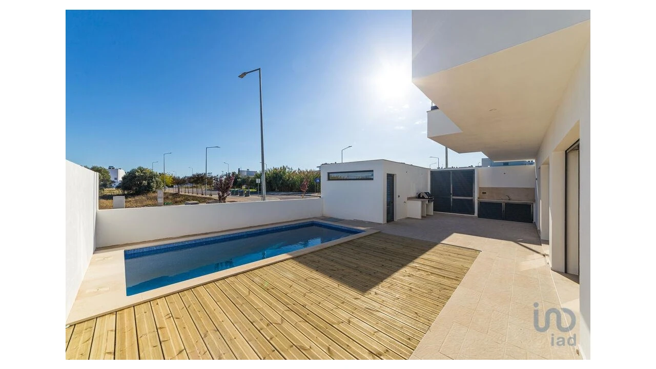 Moradia T3 para Venda em Tavira (Santa Maria e Santiago) Foto 1