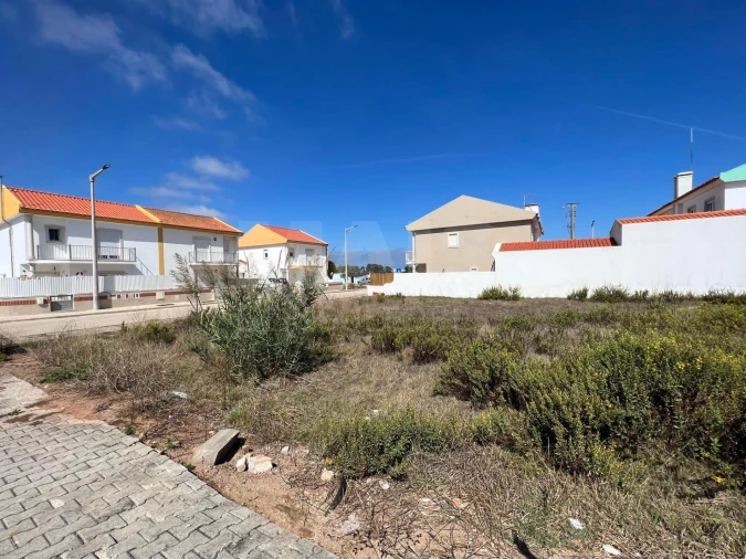 Terreno para Venda em Atouguia da Baleia Foto 2