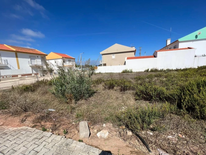 Terreno para Venda em Atouguia da Baleia Foto 3