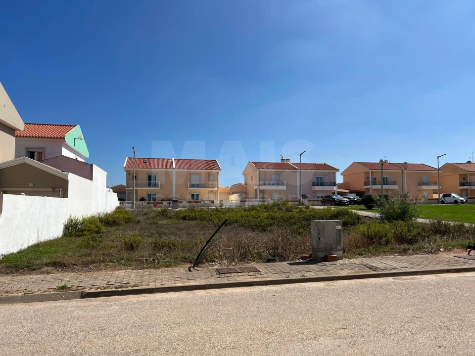 Terreno para Venda em Atouguia da Baleia Foto 1