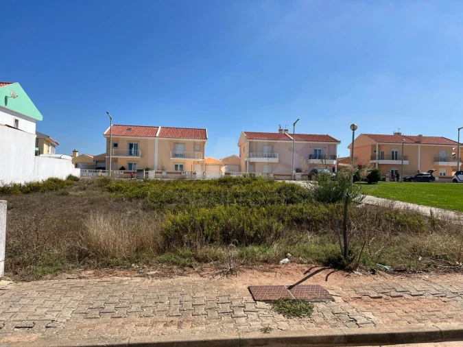 Terreno para Venda em Atouguia da Baleia Foto 2