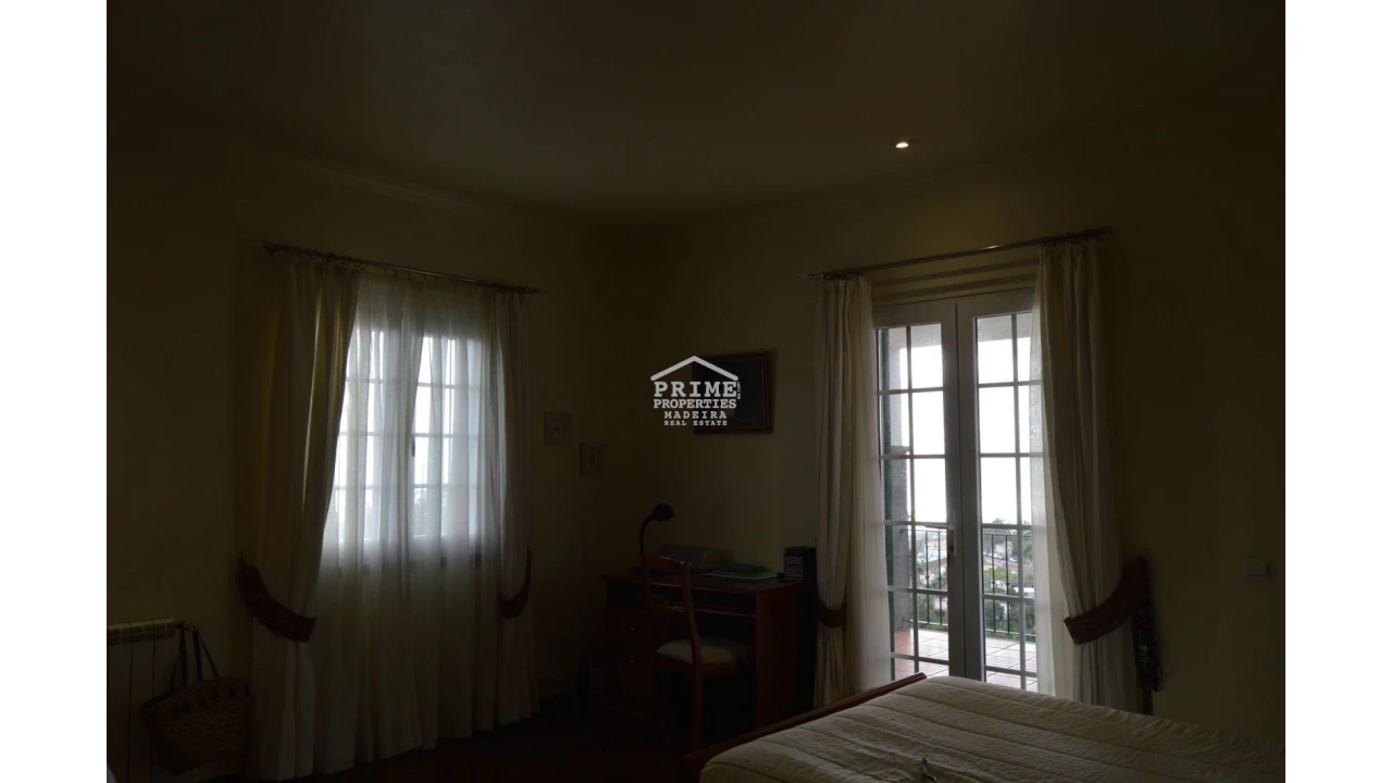 Moradia T3 para Venda em Camacha Foto 12