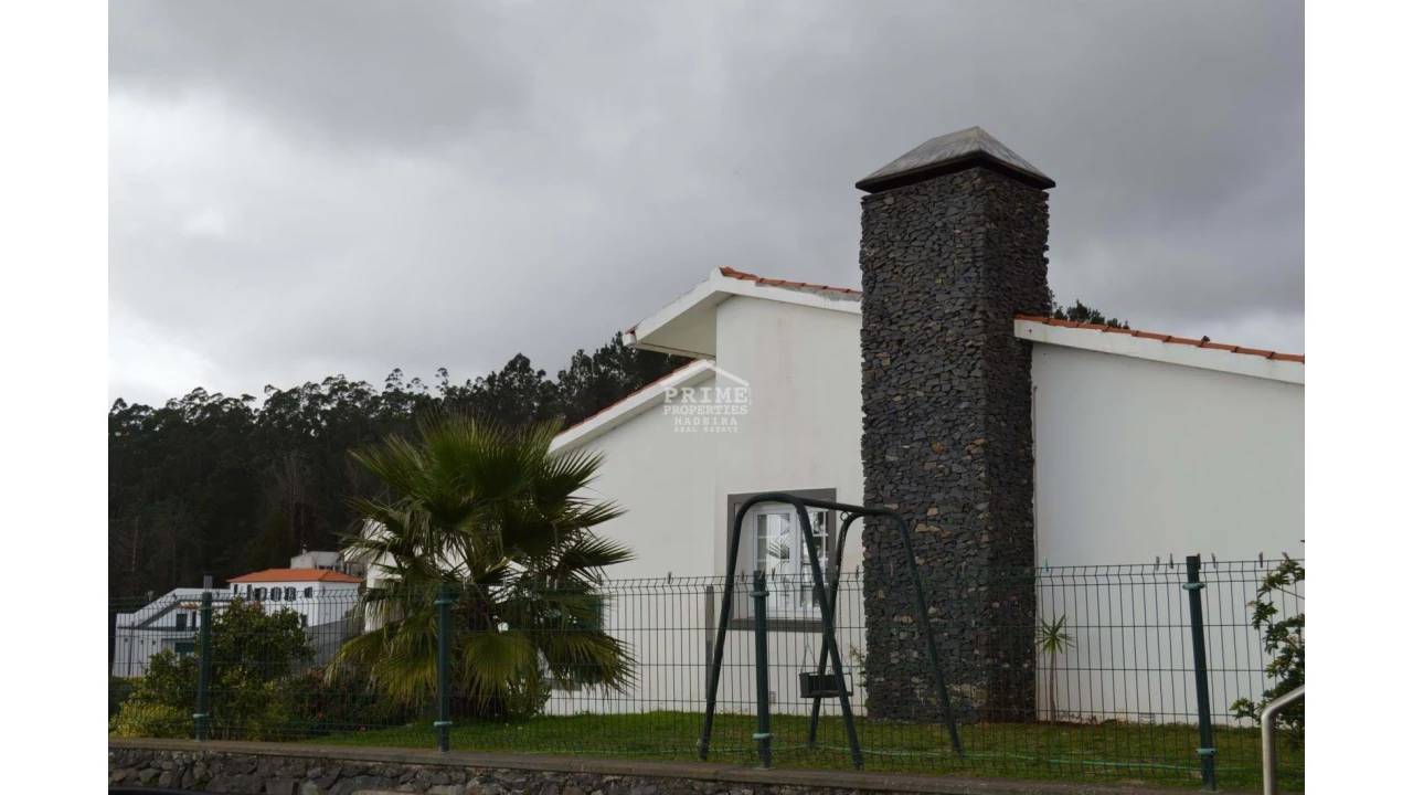 Moradia T3 para Venda em Camacha Foto 23