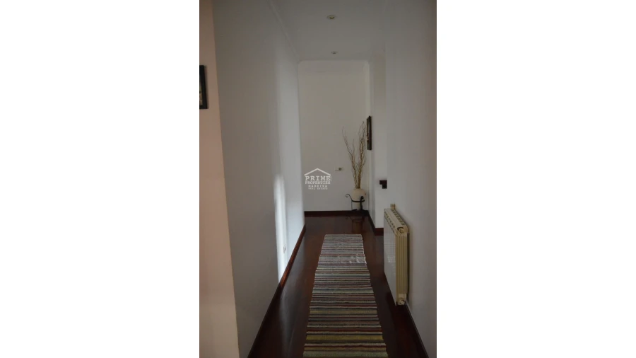 Moradia T3 para Venda em Camacha Foto 9