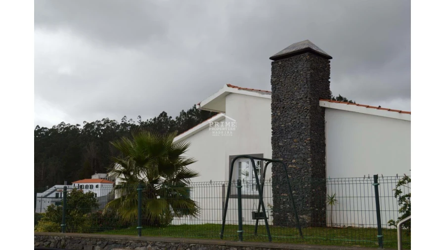 Moradia T3 para Venda em Camacha Foto 23