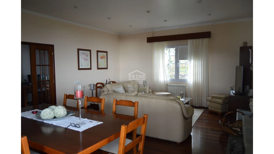 Moradia T3 para Venda em Camacha Foto 5