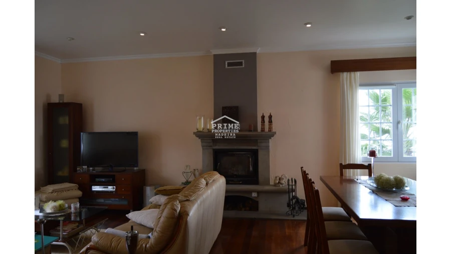 Moradia T3 para Venda em Camacha Foto 4