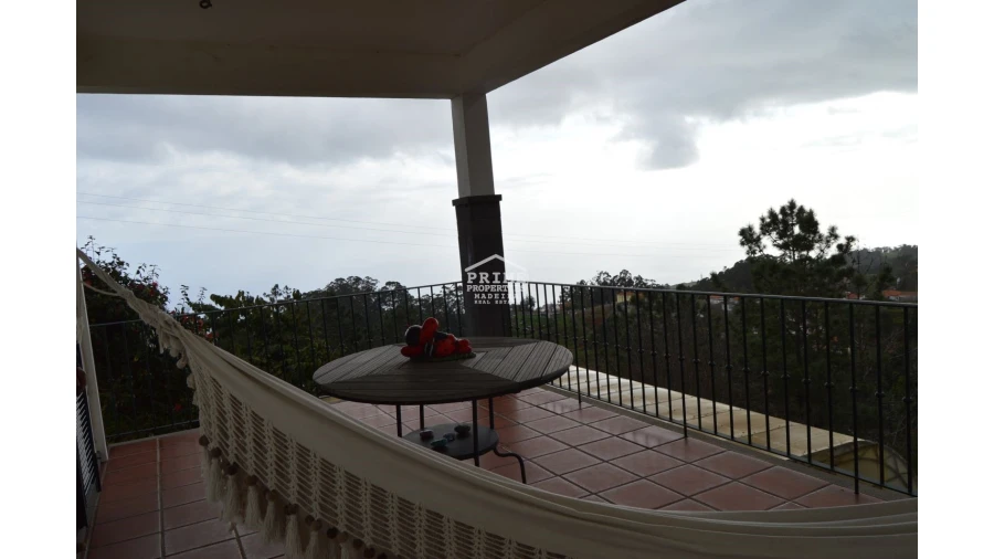 Moradia T3 para Venda em Camacha Foto 18