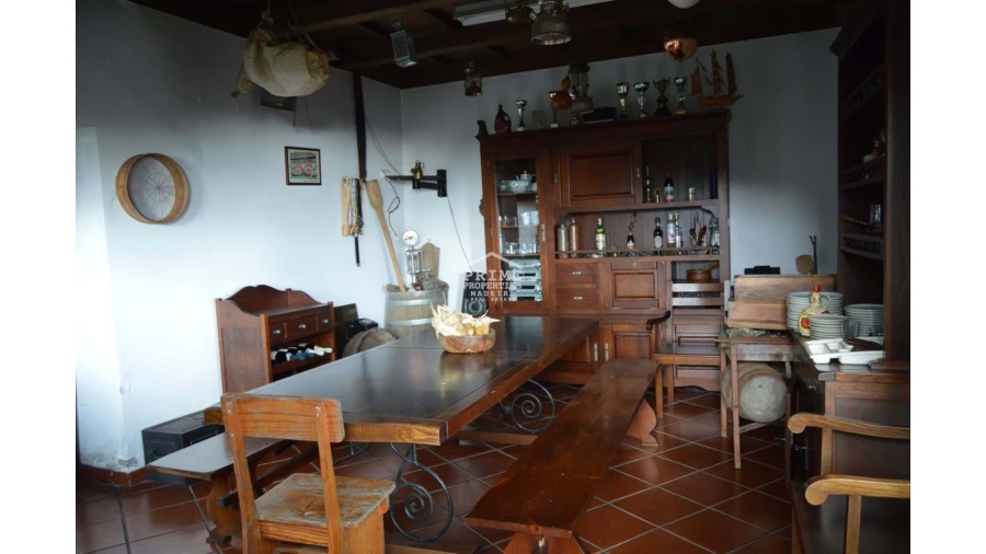 Moradia T3 para Venda em Camacha Foto 8