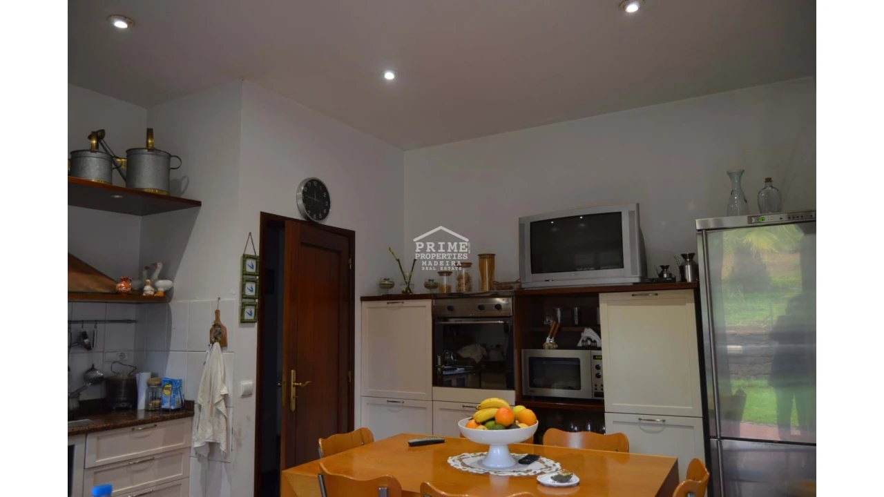 Moradia T3 para Venda em Camacha Foto 7