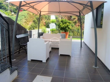 Moradia T3 para Venda em Santo Antonio