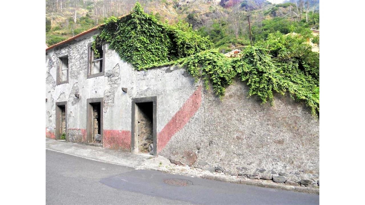 Moradia T3 para Venda em Serra de Agua Foto 6