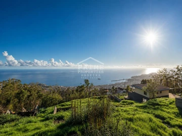 Moradia T4 para Venda em Funchal (Santa Maria Maior)