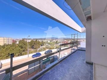 Moradia T4 para Venda em Estômbar e Parchal