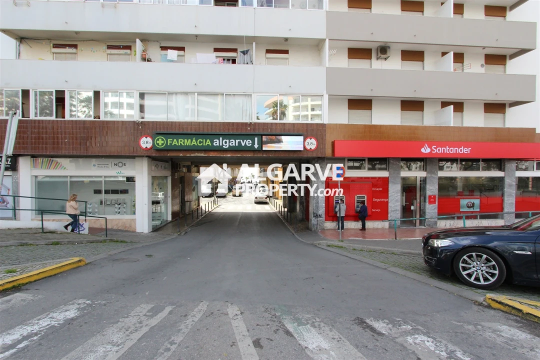 Negócio para Venda em Quarteira Foto 2