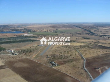 Moradia T7 para Venda em Ferreira do Alentejo e Canhestros