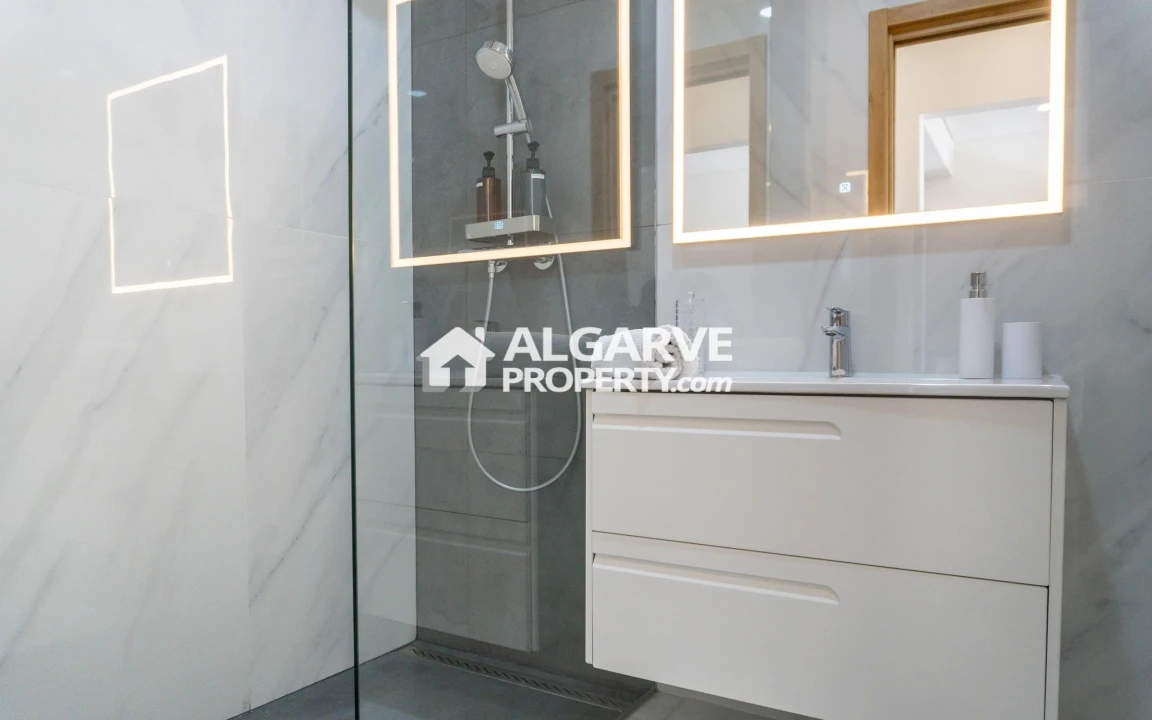Apartamento T2 para Venda em Albufeira e Olhos de Água Foto 23