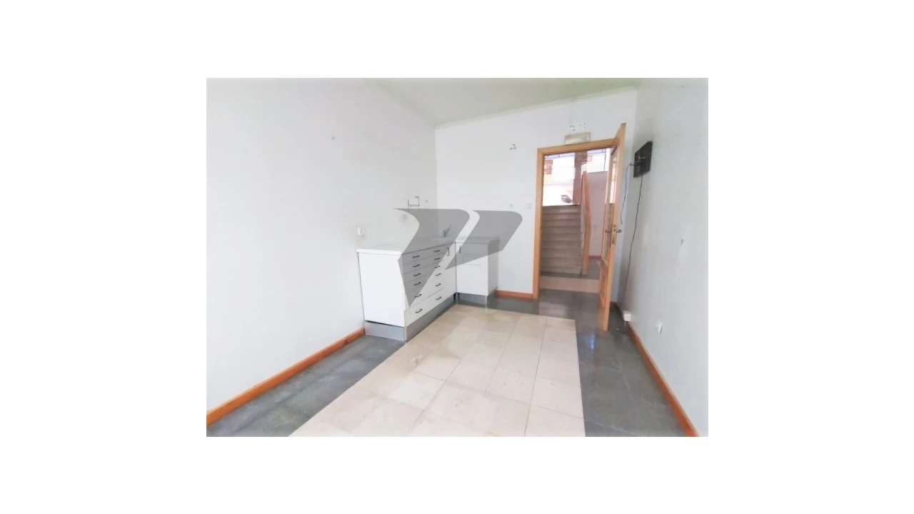 Negócio para Venda em Alto do Seixalinho, Santo André e Verderena Foto 21