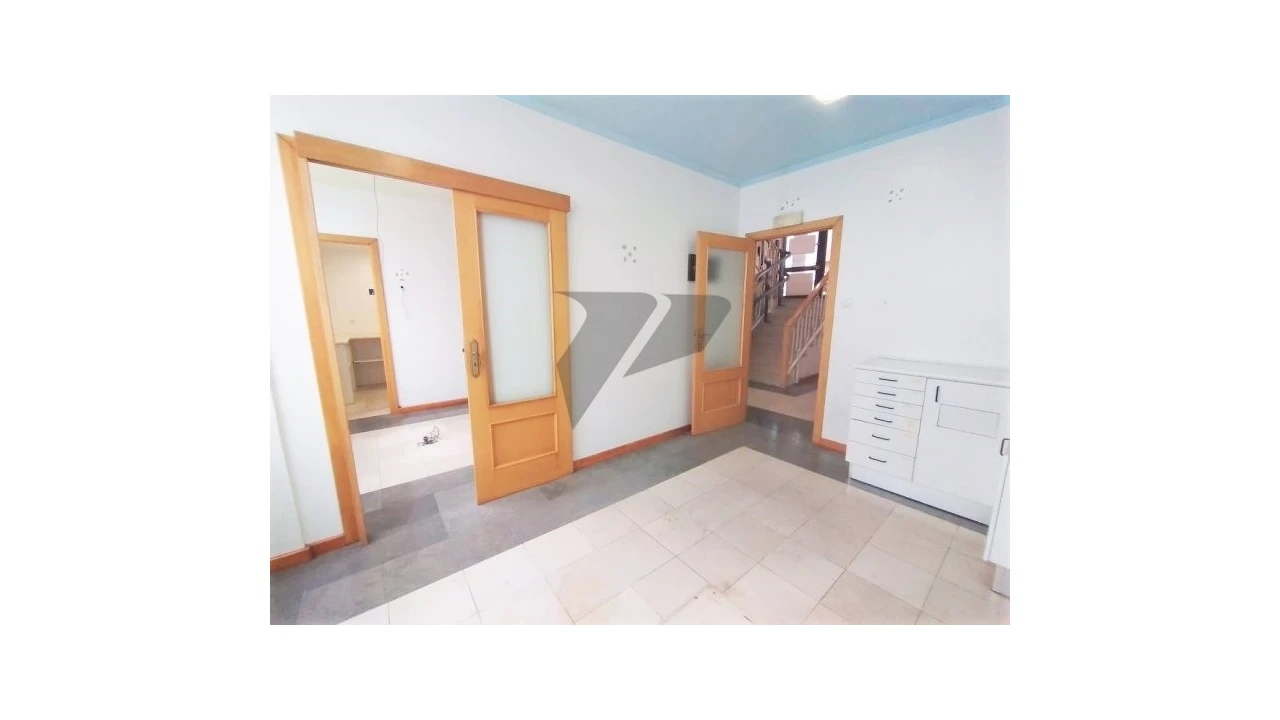 Negócio para Venda em Alto do Seixalinho, Santo André e Verderena Foto 19