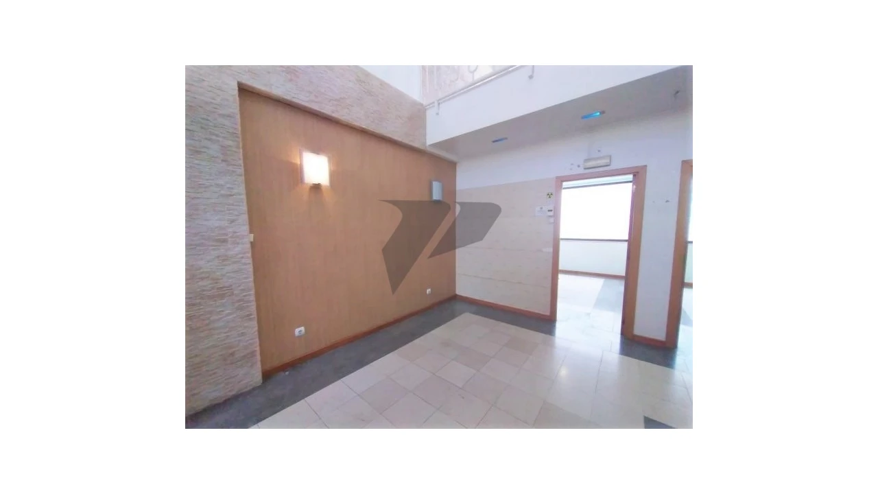 Negócio para Venda em Alto do Seixalinho, Santo André e Verderena Foto 16