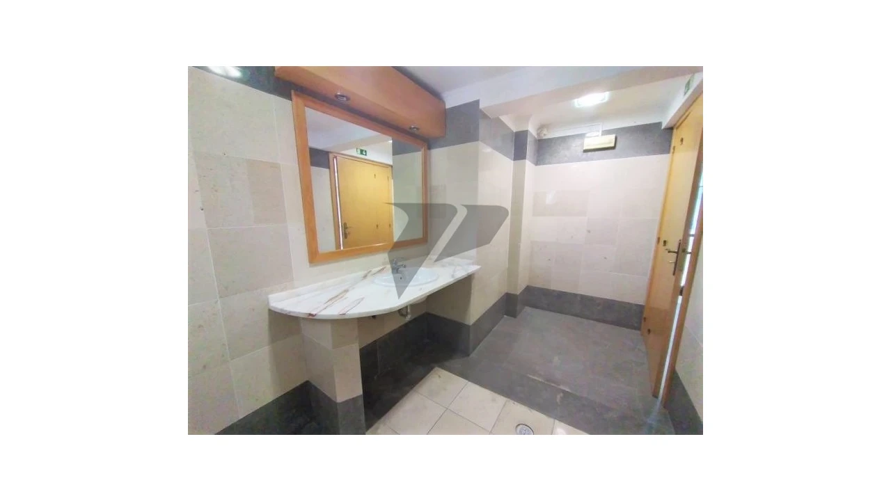 Negócio para Venda em Alto do Seixalinho, Santo André e Verderena Foto 10