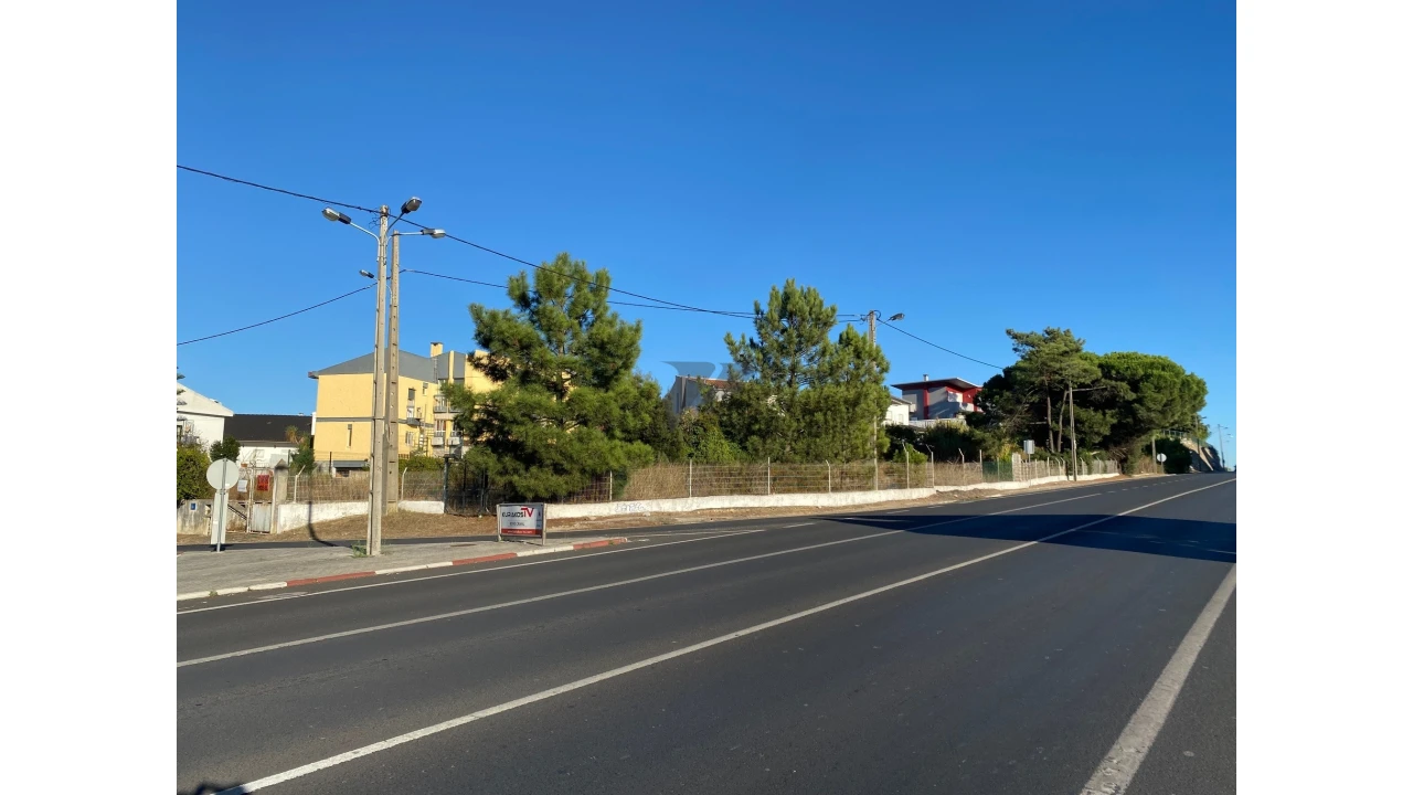 Terreno para Venda em Amora Foto 30