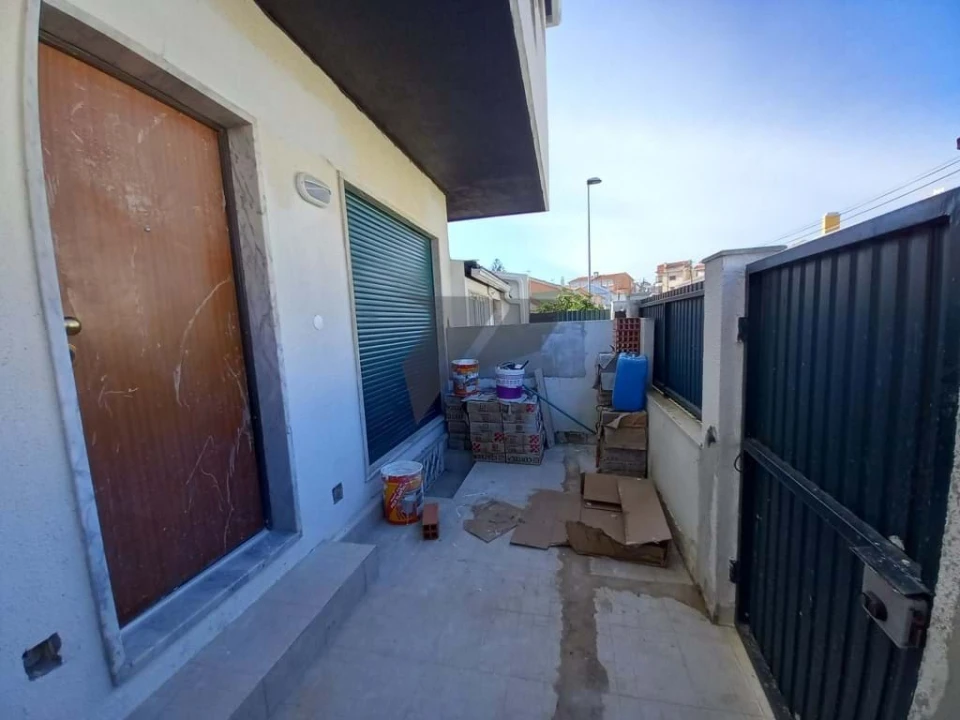 Moradia T6 para Venda em Carcavelos e Parede Foto 38