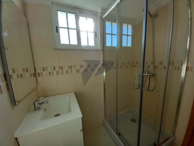 Moradia T6 para Venda em Carcavelos e Parede Foto 27