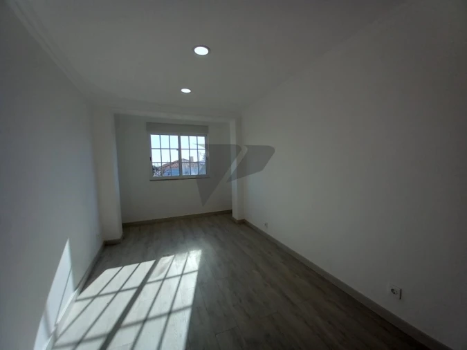 Moradia T6 para Venda em Carcavelos e Parede Foto 32