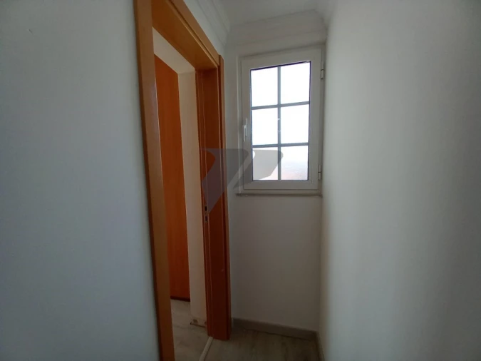 Moradia T6 para Venda em Carcavelos e Parede Foto 31