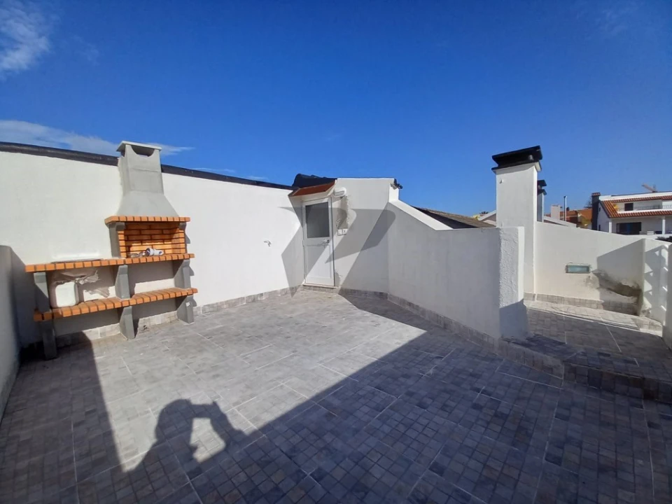 Moradia T6 para Venda em Carcavelos e Parede Foto 29