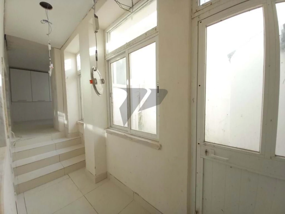 Moradia T6 para Venda em Carcavelos e Parede Foto 52