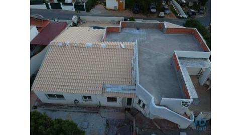 Moradia T4 para Venda em Quarteira