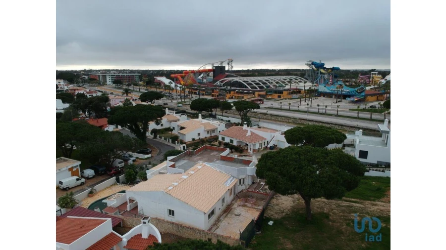 Moradia T4 para Venda em Quarteira Foto 5
