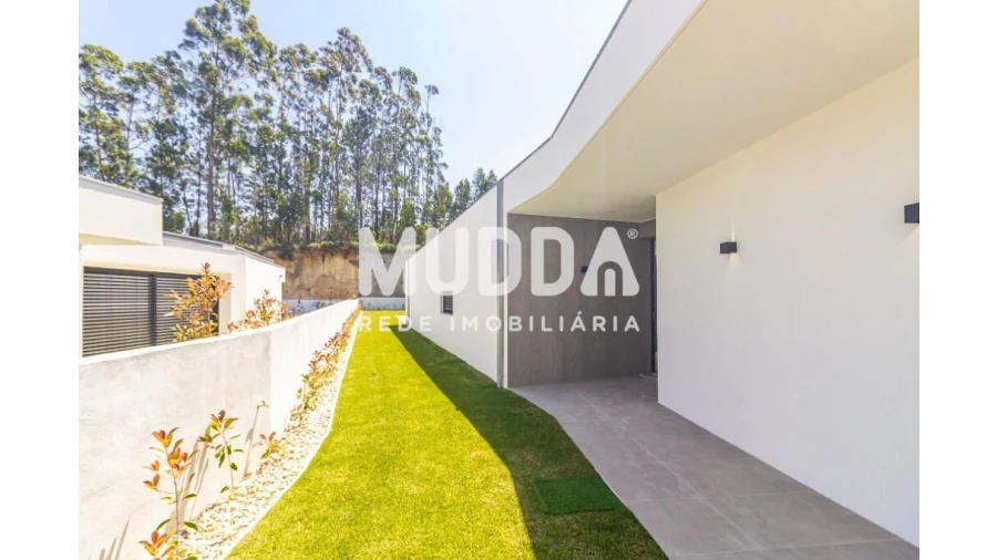 Moradia T4 para Venda em Rio Meão Foto 2