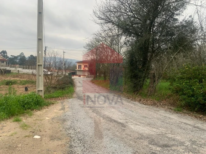 Terreno para Venda em Sabariz Foto 11