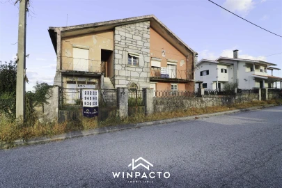 Moradia T4 para Venda em Nelas