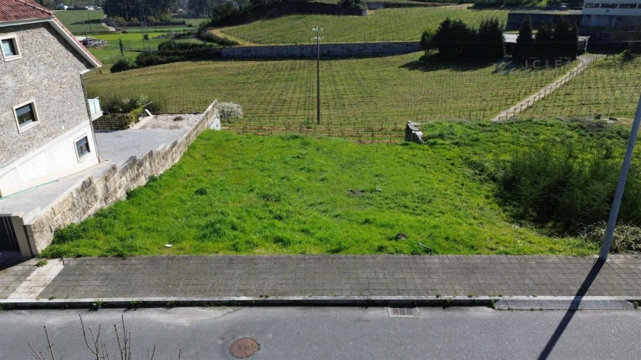Terreno para Venda em Paredes Foto 4
