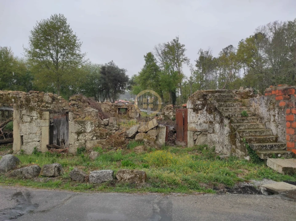 Terreno Misto para Venda em Orgens Foto 15