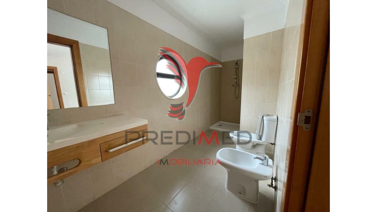 Prédio para Venda em Cacém e São Marcos Foto 5